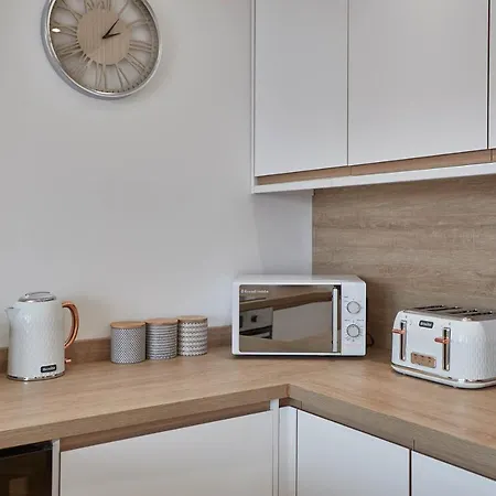 Apartment Host & - Abbey Hus