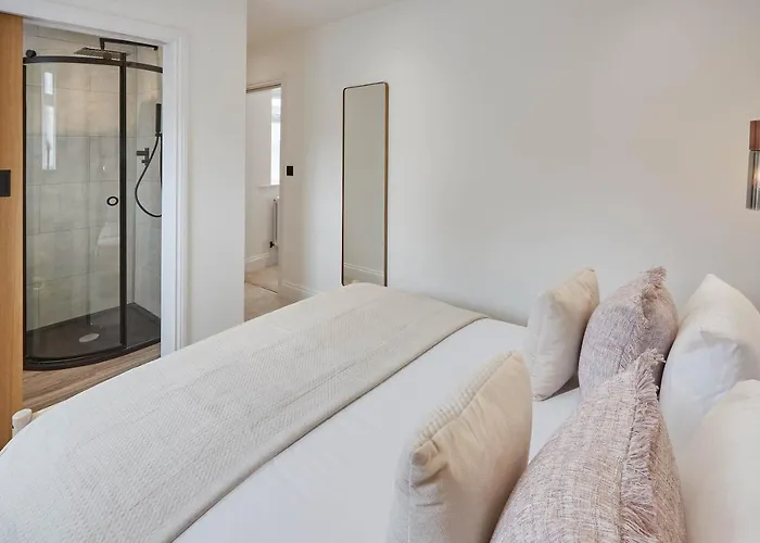 Host & - Abbey Hus Whitby