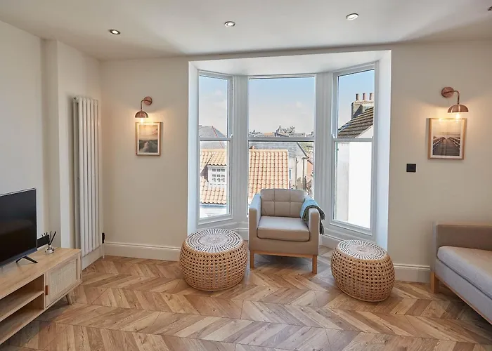 Host & - Abbey Hus Whitby